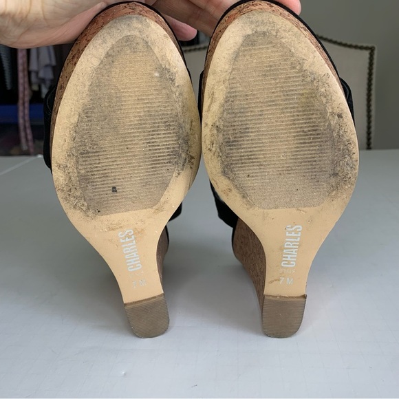 Style CHARLES Black Suede Cork Wedge Sandal Sz 7 - Picture 9 of 12